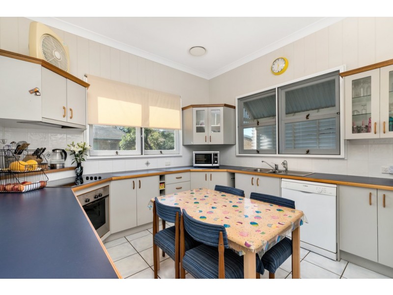 9 MAIN STREET, Beachmere QLD 4510