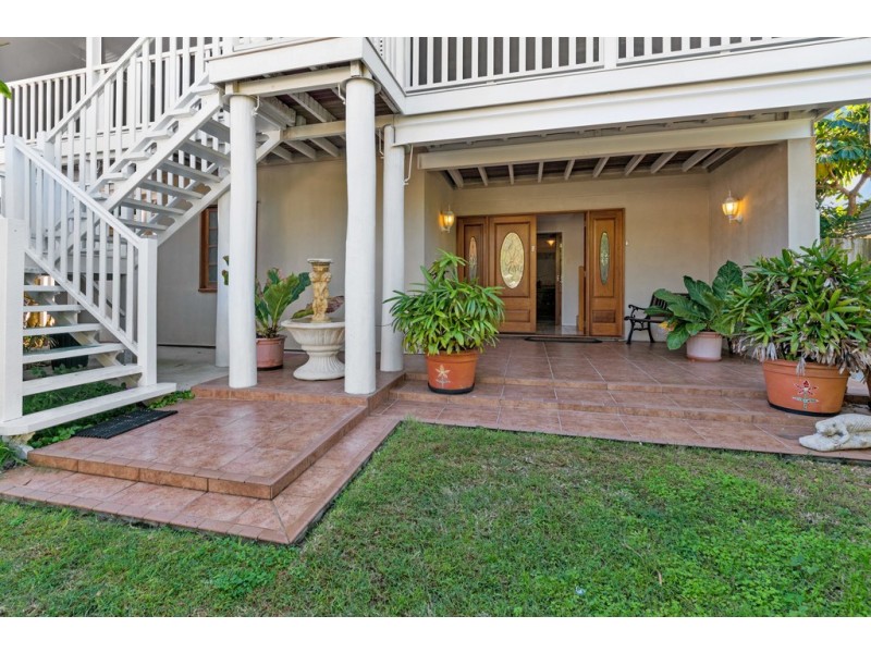 9 MAIN STREET, Beachmere QLD 4510