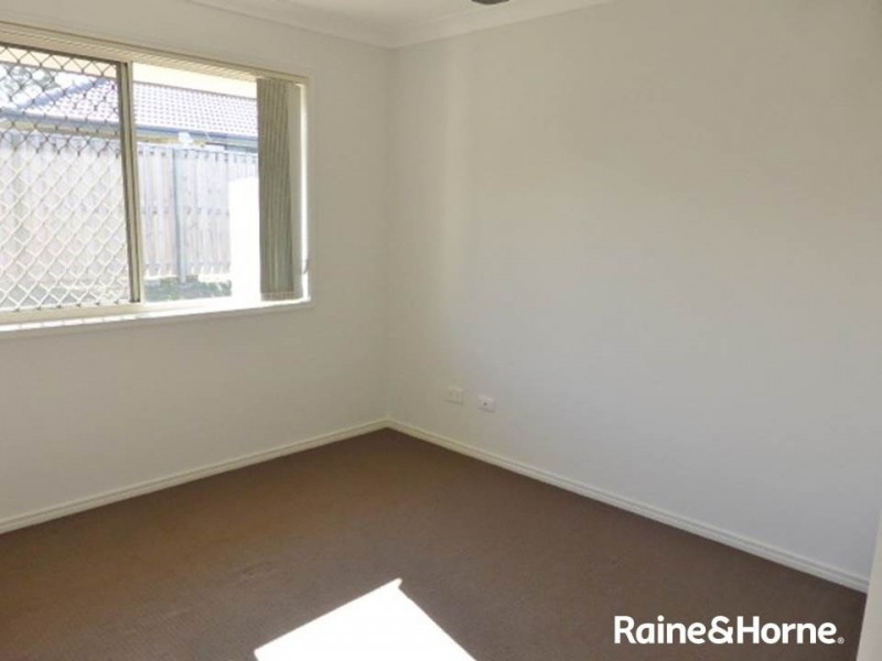 37 Bluejay Circuit, Morayfield QLD 4506