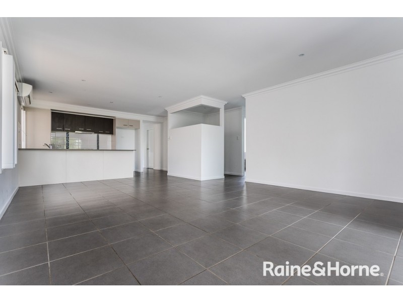 18 Serene Circuit, Narangba QLD 4504