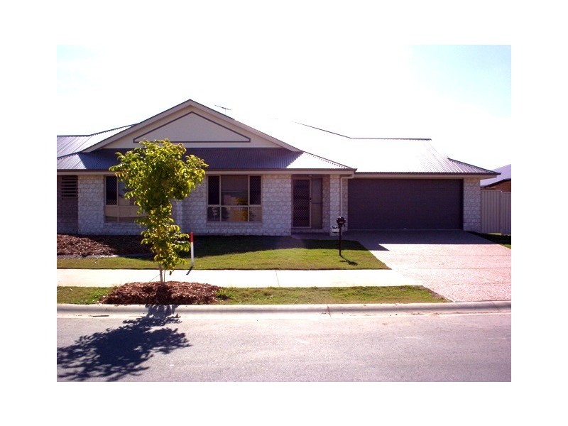 2/21 Seeney Street, Caboolture QLD 4510