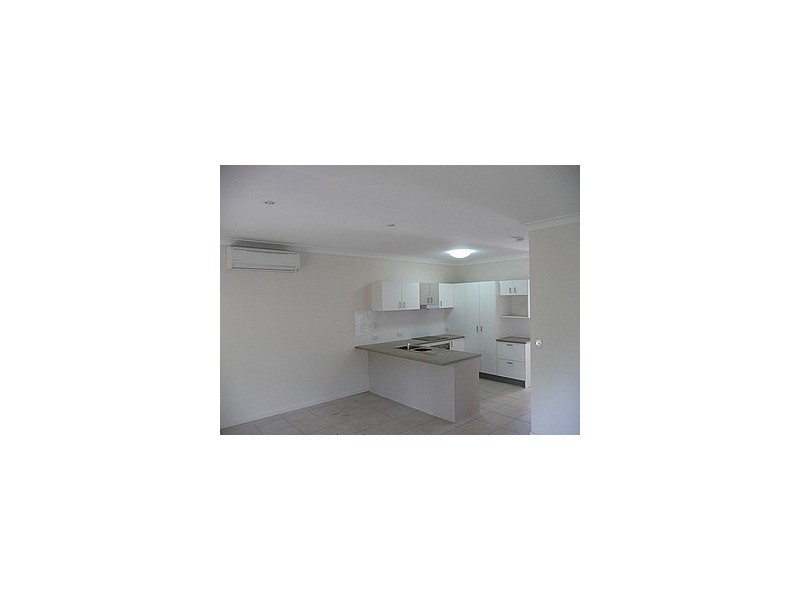 2/143 Station Road, Burpengary QLD 4505