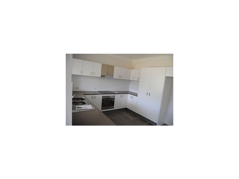 2/143 Station Road, Burpengary QLD 4505