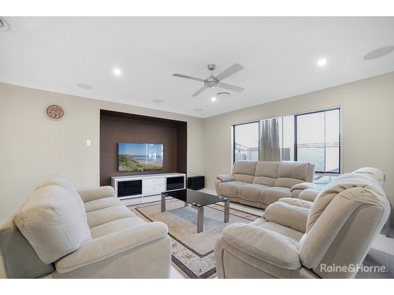2 TAHR PLACE, Dakabin QLD 4503