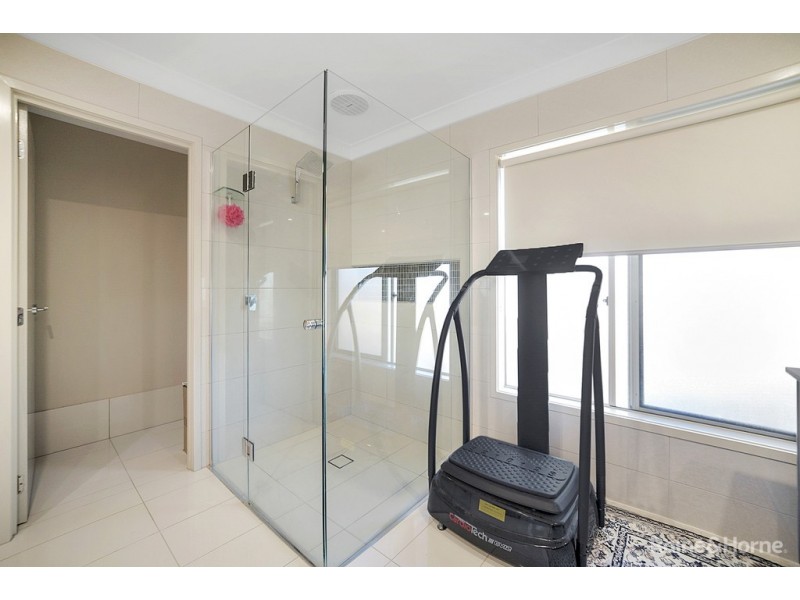 2 TAHR PLACE, Dakabin QLD 4503