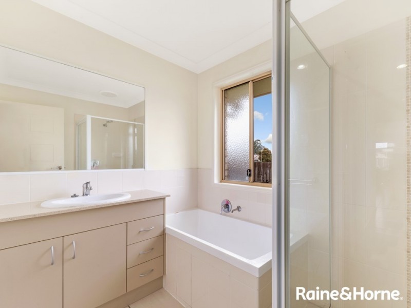 5 Dear Place, Bellmere QLD 4510