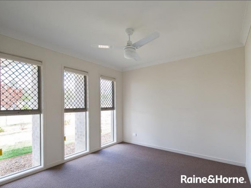 18 Coggins Street, Caboolture South QLD 4510