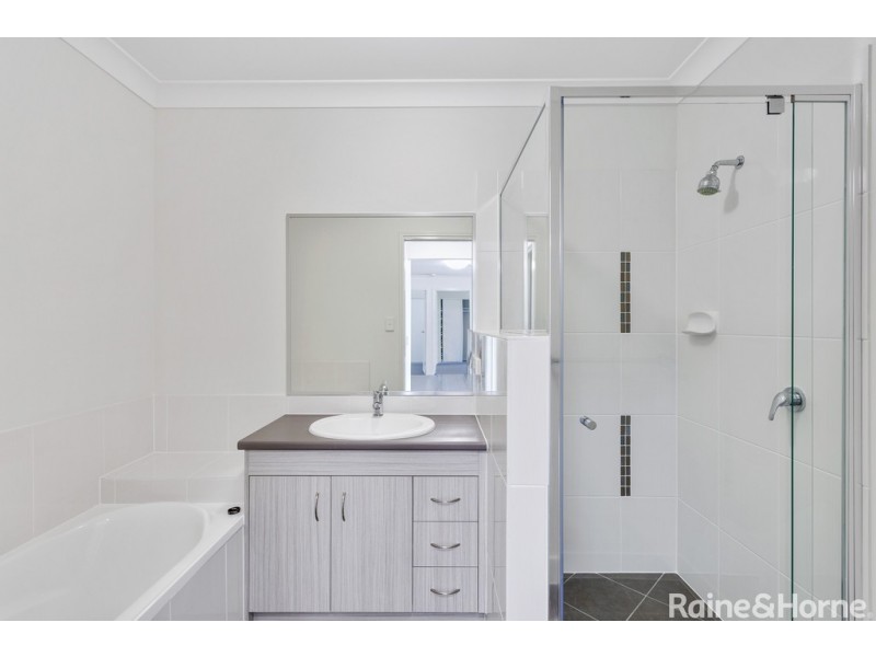 2/18 KEARON WAY, Morayfield QLD 4506