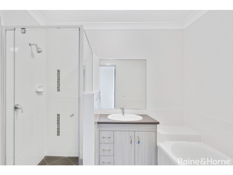 1/18 Kearon Way, Morayfield QLD 4506