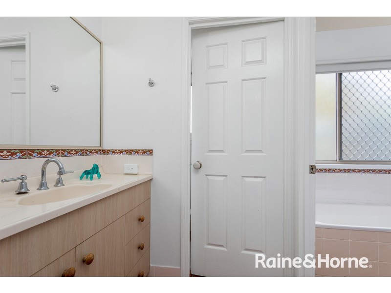 4 FRIARBIRD DRIVE, Narangba QLD 4504