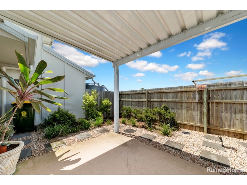 9/10 David St, Burpengary QLD 4505