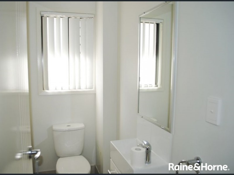 2/63 Lower King Street, Caboolture QLD 4510