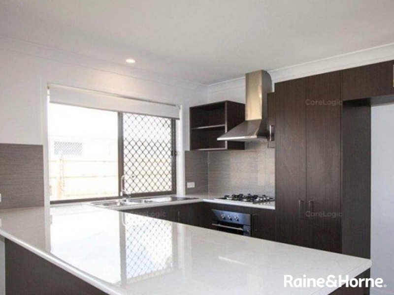 212 Graham Rd, Morayfield QLD 4506