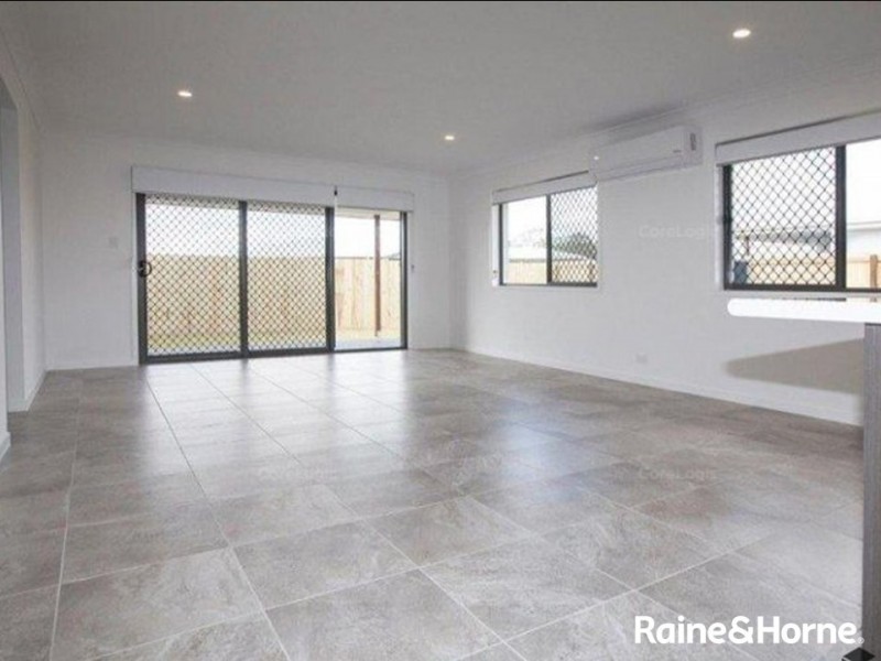 212 Graham Rd, Morayfield QLD 4506