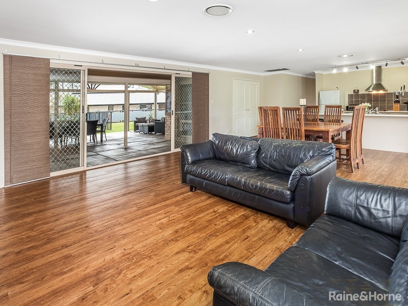 9 RIESLING COURT, Morayfield QLD 4506