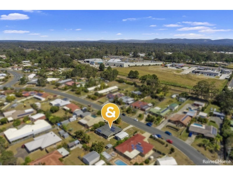 15 FARRER COURT, Morayfield QLD 4506