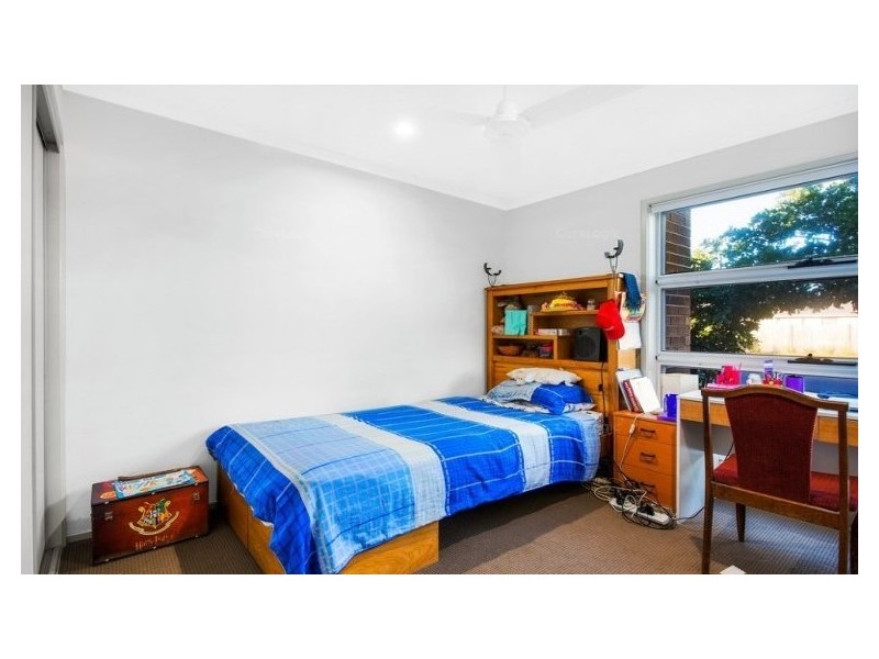 5 LAKESIDE CRESCENT, Ningi QLD 4511