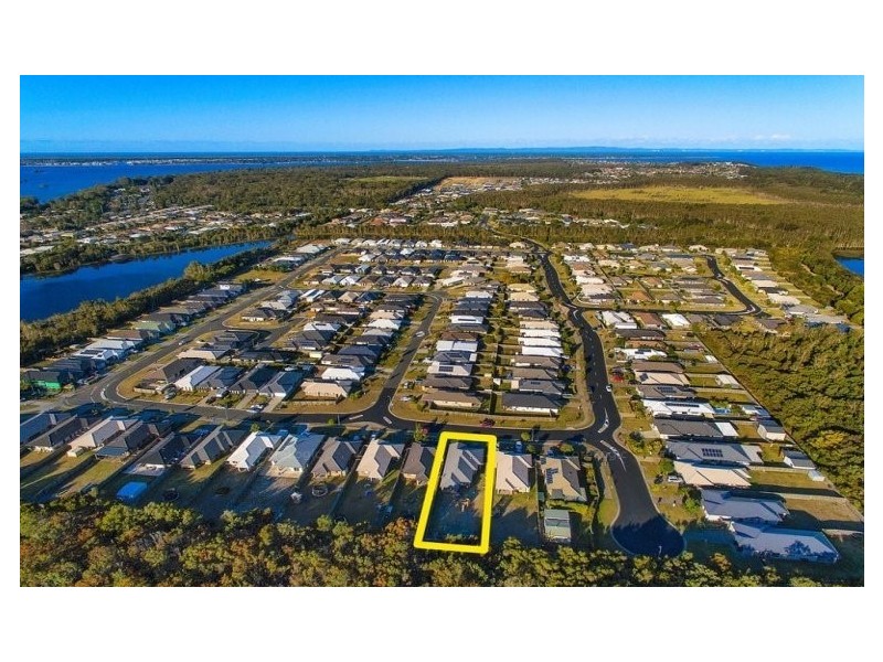 5 LAKESIDE CRESCENT, Ningi QLD 4511