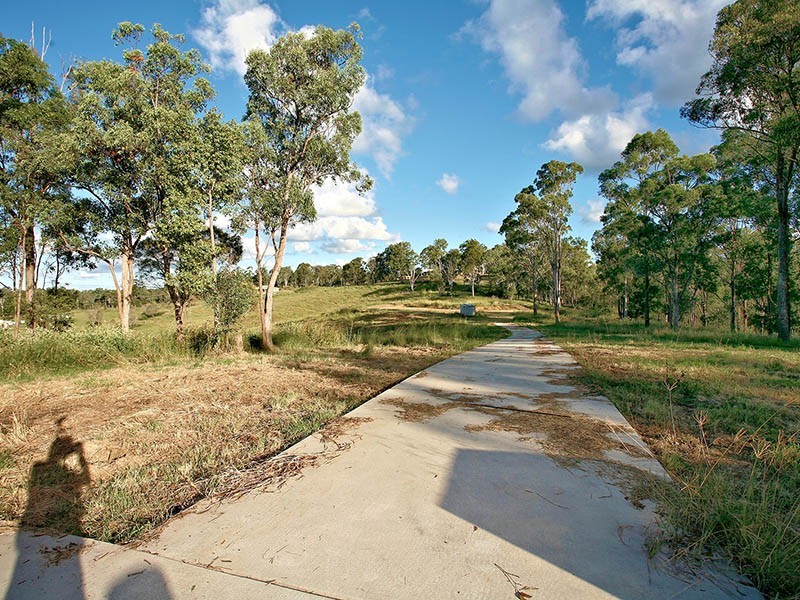 121 Springflats Court, Moorina QLD 4506