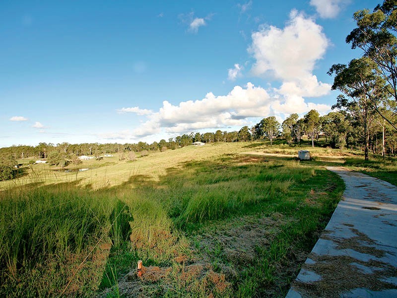 121 Springflats Court, Moorina QLD 4506