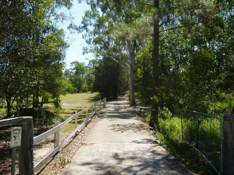 30 Adelong Court, Morayfield QLD 4506