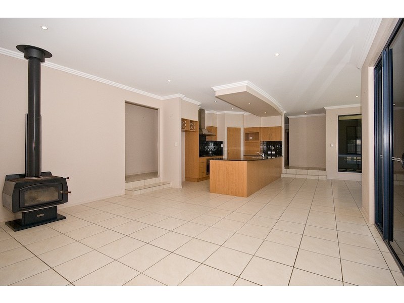 27 Wivenhoe Circuit, Narangba QLD 4504