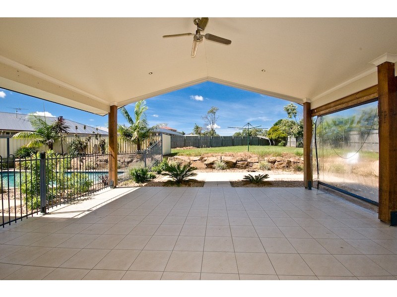 27 Wivenhoe Circuit, Narangba QLD 4504