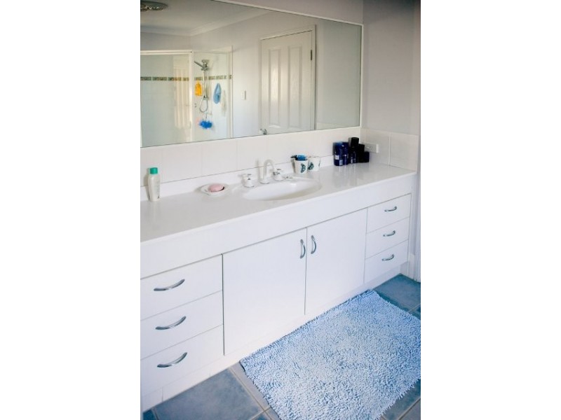 136 Nightingale Avenue, Burpengary QLD 4505