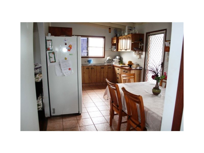 8 Mark Street, Morayfield QLD 4506