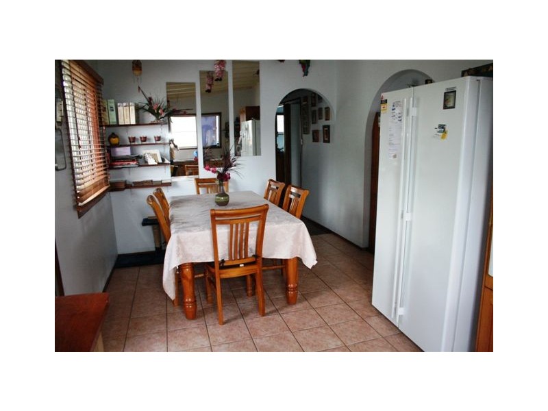 8 Mark Street, Morayfield QLD 4506