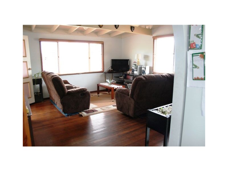 8 Mark Street, Morayfield QLD 4506