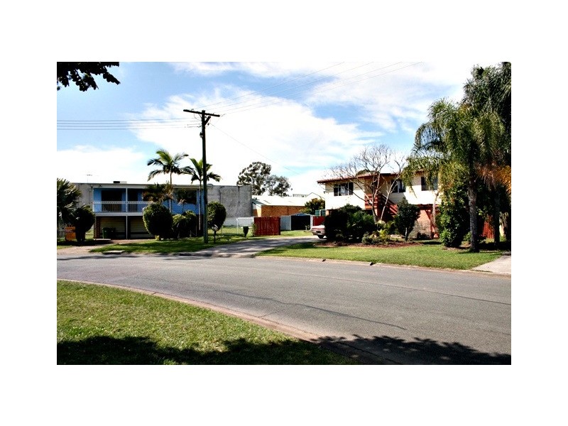 8 Mark Street, Morayfield QLD 4506