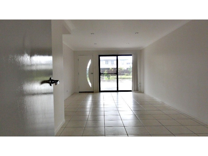 2/9 David Street, Burpengary QLD 4505