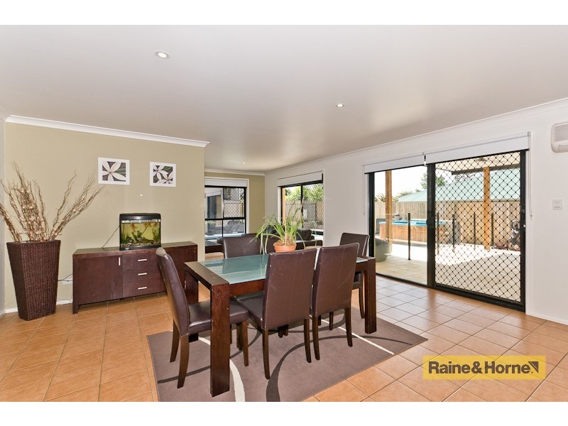 6 Peppermint Court, Narangba QLD 4504