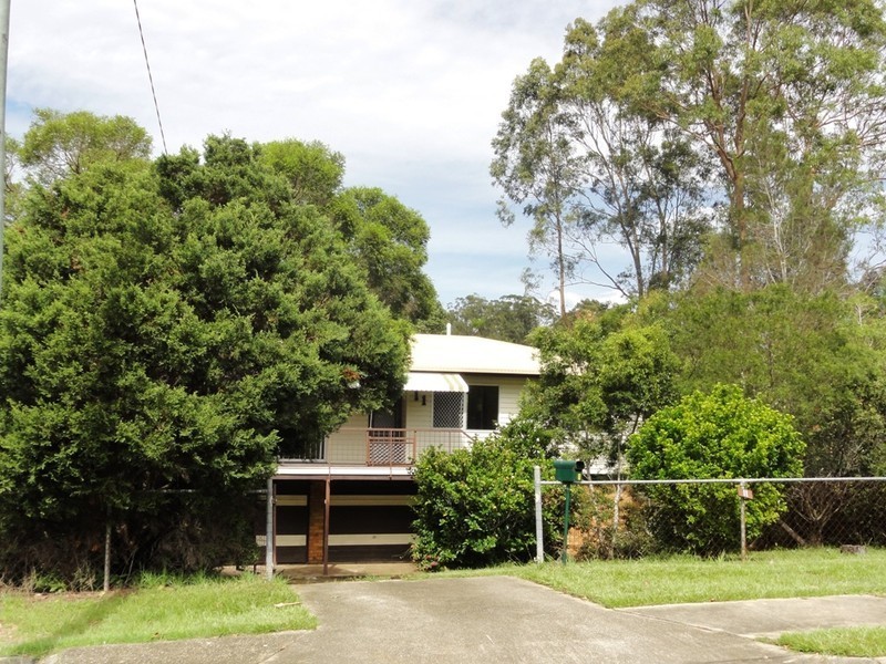 11 Arunga Street, Petrie QLD 4502