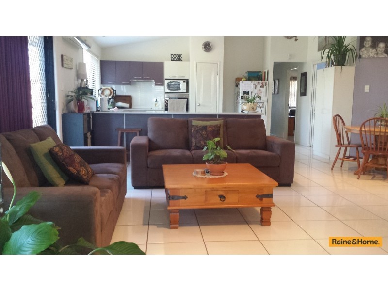 1 Adam Street, Beachmere QLD 4510