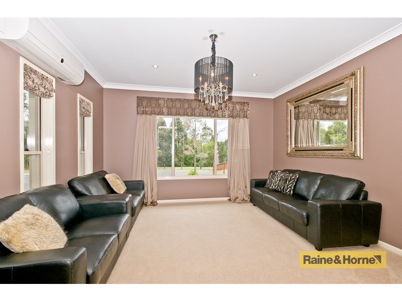 31 Greenlinks Crescent, Narangba QLD 4504