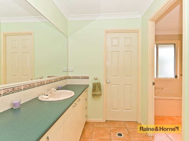 33 Linden Court, Morayfield QLD 4506