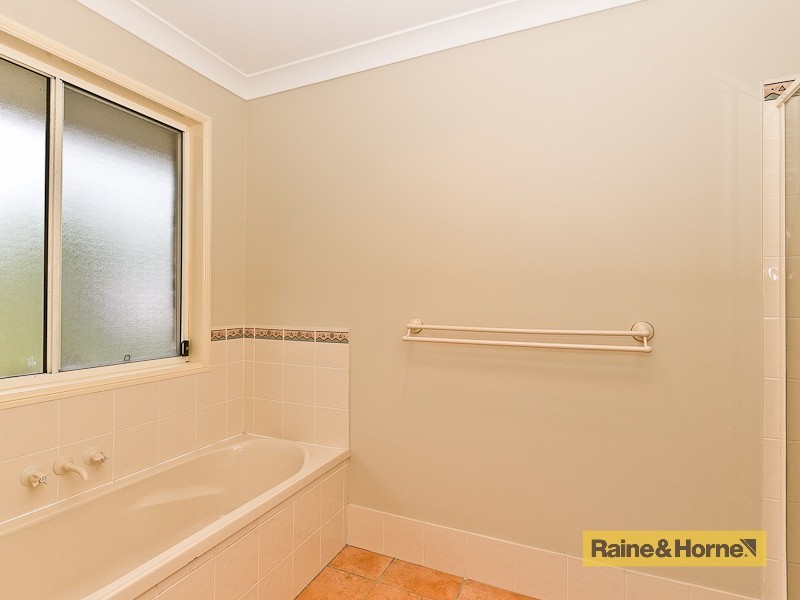 33 Linden Court, Morayfield QLD 4506