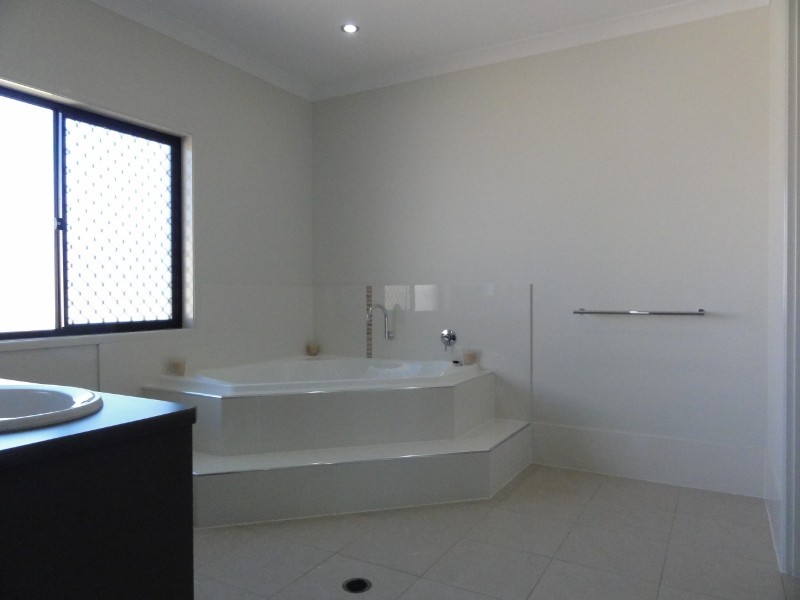 9 Bushcherry Court, Burpengary QLD 4505