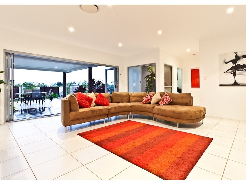 7 Tangerine Court, Narangba QLD 4504