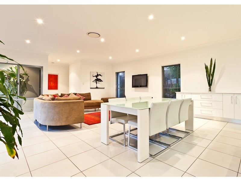 7 Tangerine Court, Narangba QLD 4504