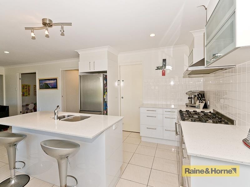 9 Flametree Court, Elimbah QLD 4516