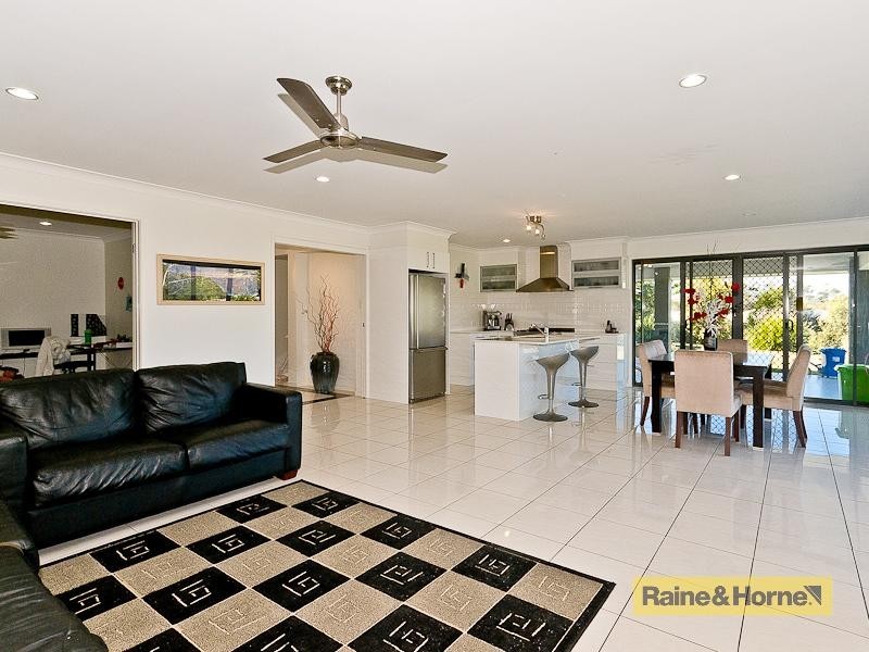 9 Flametree Court, Elimbah QLD 4516