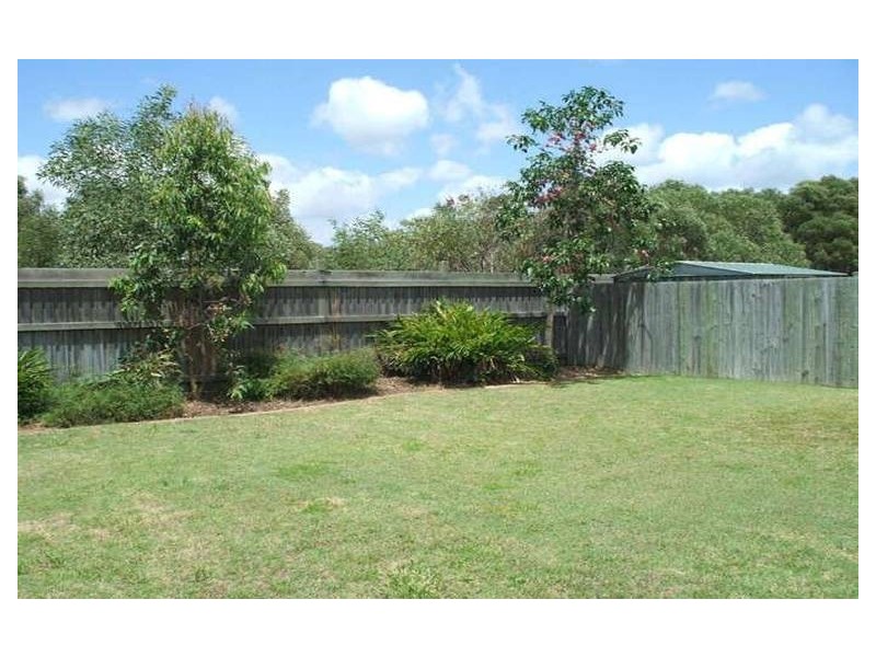 16 Whitfield Crescent, North Lakes QLD 4509