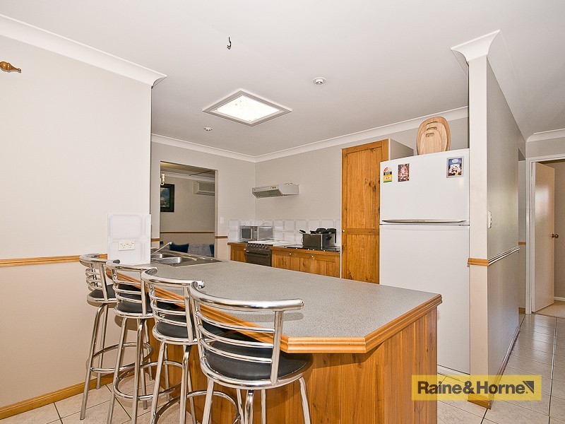 12 Trafalgar Dr, Kippa-ring QLD 4021