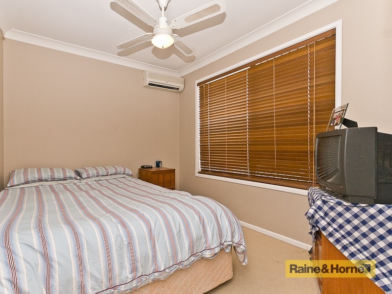 12 Trafalgar Dr, Kippa-ring QLD 4021