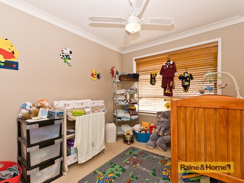 12 Trafalgar Dr, Kippa-ring QLD 4021