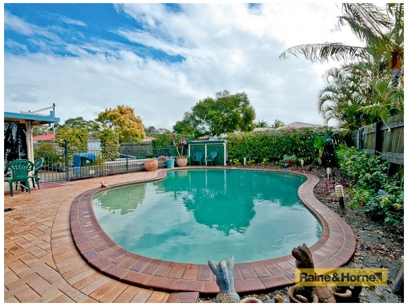 12 Trafalgar Dr, Kippa-ring QLD 4021