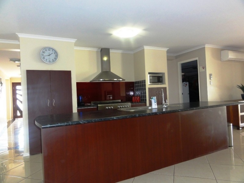 8 Hilton Ct, Burpengary QLD 4505
